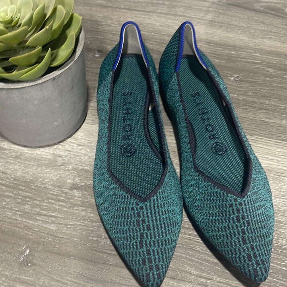 Rothys spruce python pointed size 7.5 woman’s flat shoes